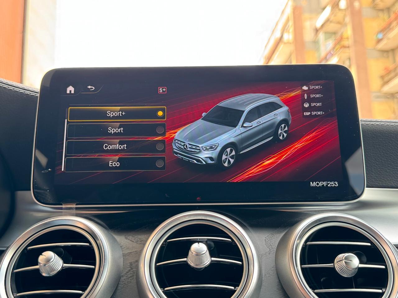 MERCEDES-BENZ GLC 300D PREMIUM PLUS 4MATIC FULL