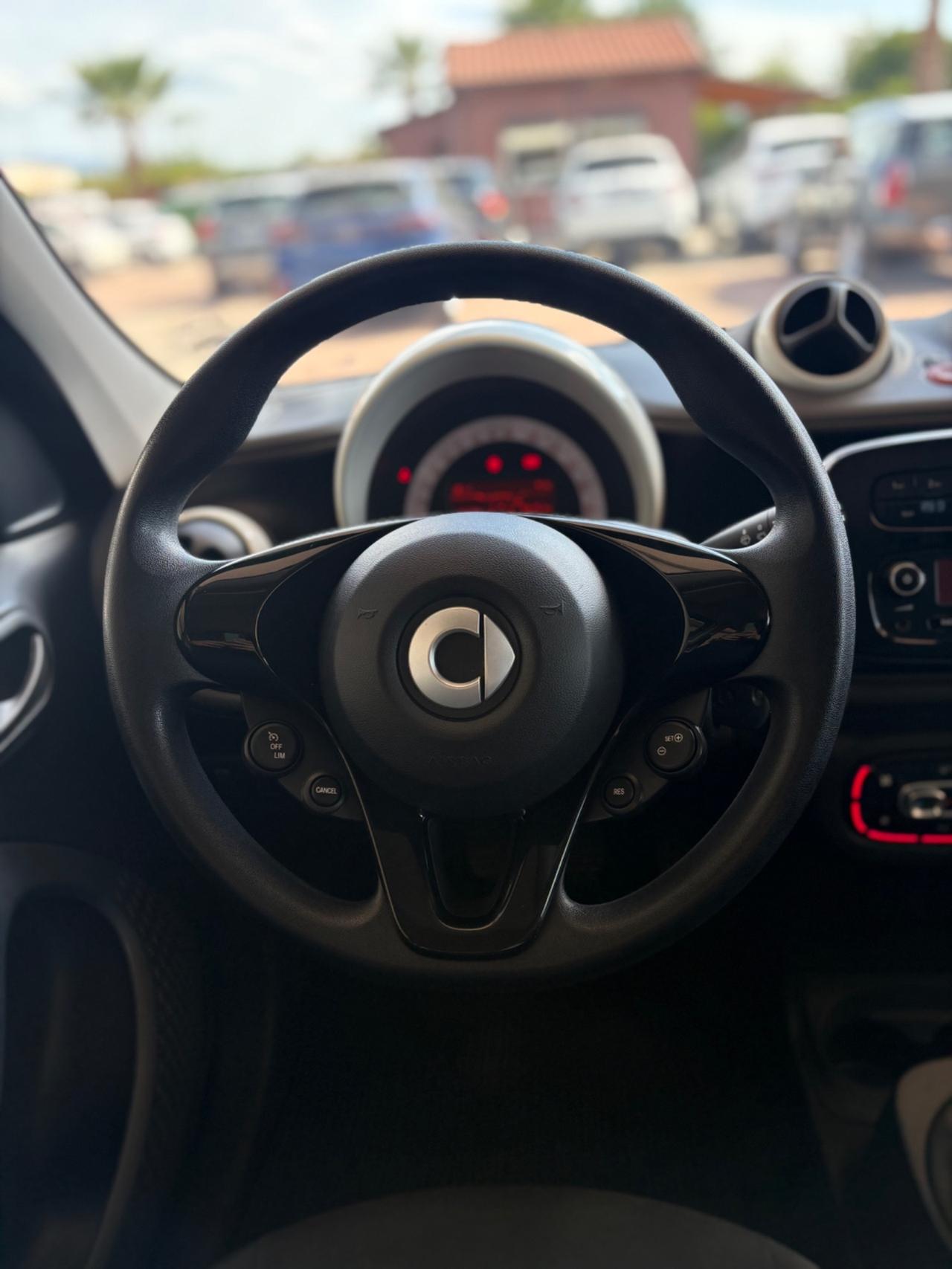 Smart ForFour 70 1.0 Youngster