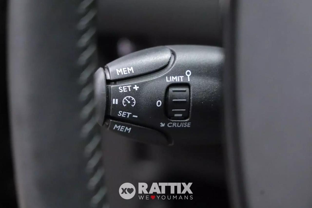 Peugeot 2008 1.2 Puretech 100CV Allure