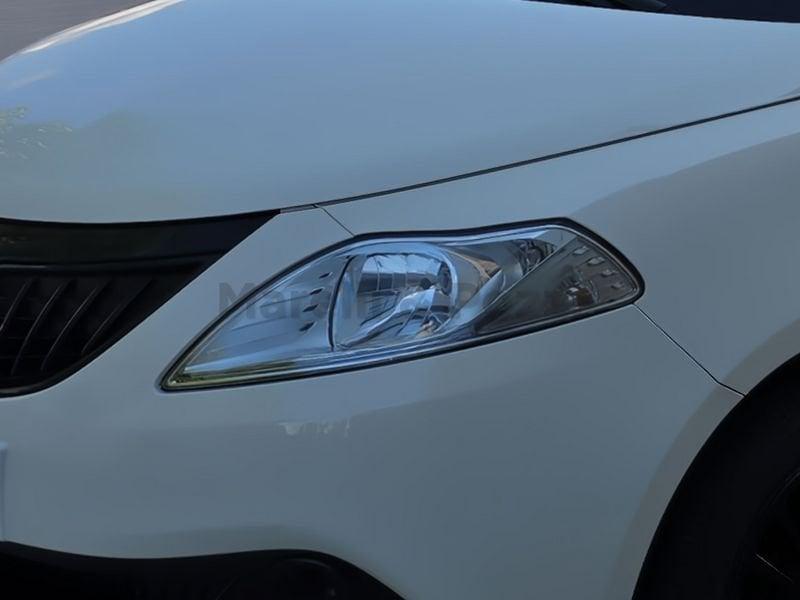 Lancia Ypsilon Ypsilon 1.0 FireFly 5 porte S&S Hybrid Silver