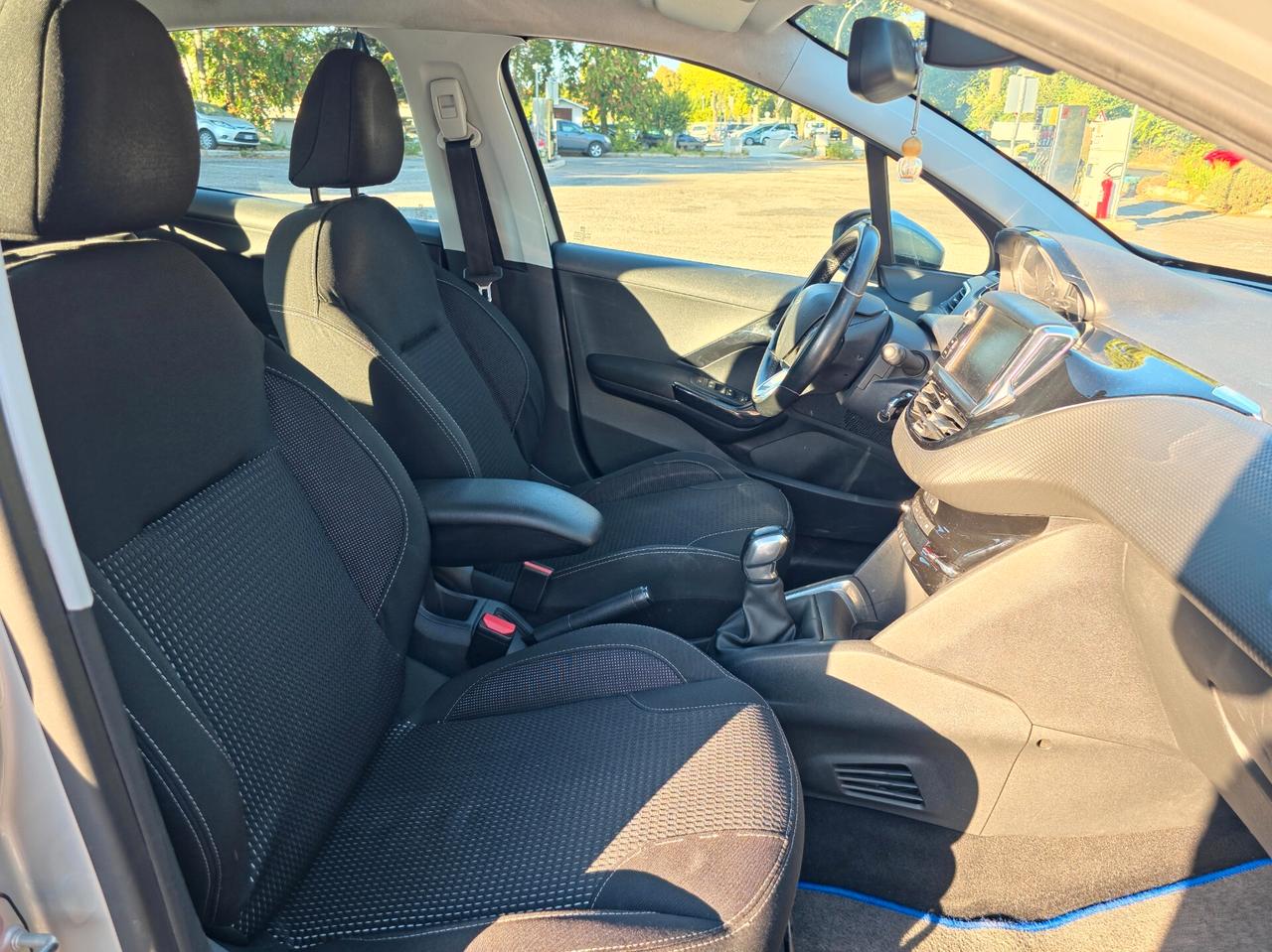 Peugeot 208 BlueHDi 75 5 porte Allure E6B Manuale NEO 2016