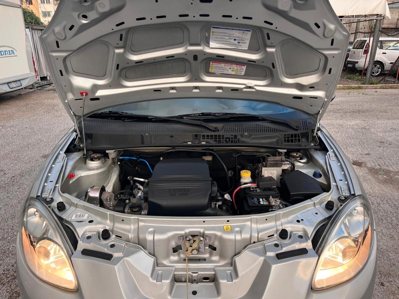 Lancia Ypsilon 1.2 60Cv Argento 80.000KM NUOVISSIMA