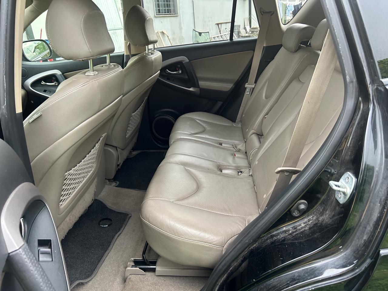 Toyota RAV 4 RAV4 2.2 D-4D 177 CV Luxury