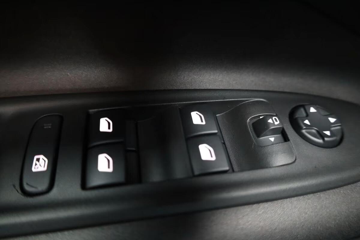 Alfa Romeo Junior 1.2 145CV Hybrid eDCT6 Speciale