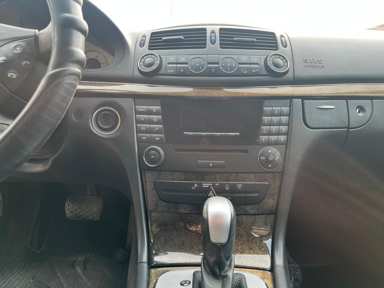 Mercedes-benz E 270 CDI cat Elegance