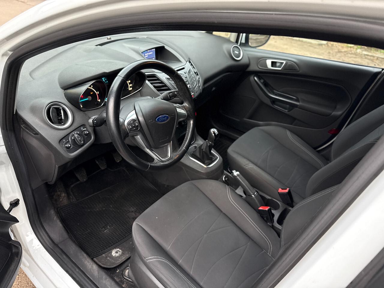 Ford Fiesta 1.5 TDCi 75CV 5 porte Business