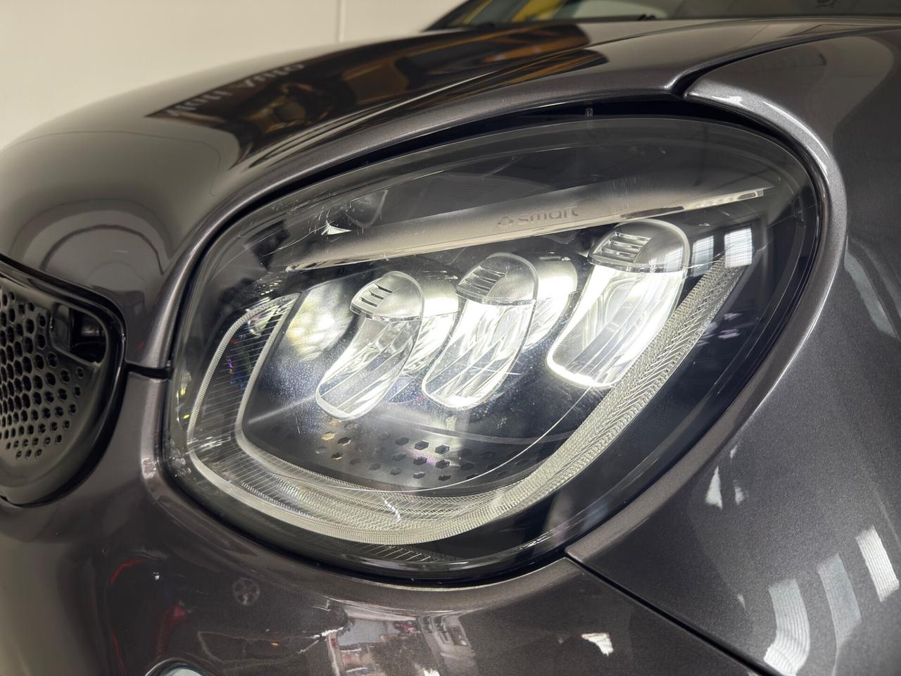 Smart ForFour 90 0.9 Turbo twinamic JBL BRABUS