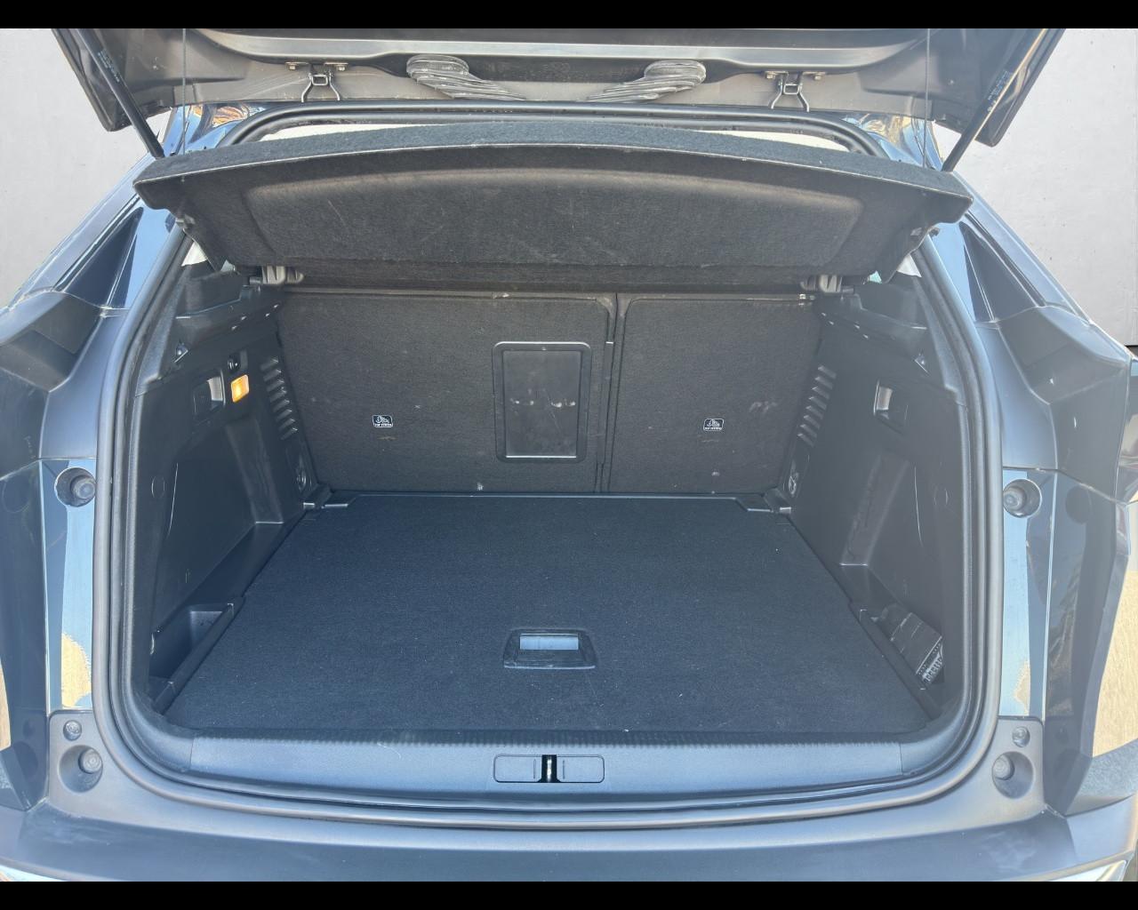 PEUGEOT 3008 2ª serie - 3008 BlueHDi 130 S&S EAT8 Business