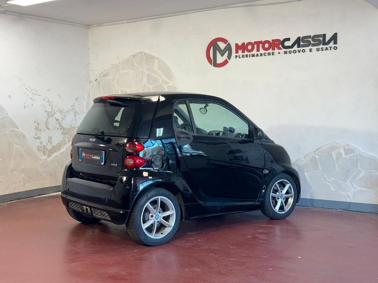 Smart ForTwo 1000 52 kW MHD pulse con SERVOSTERZO