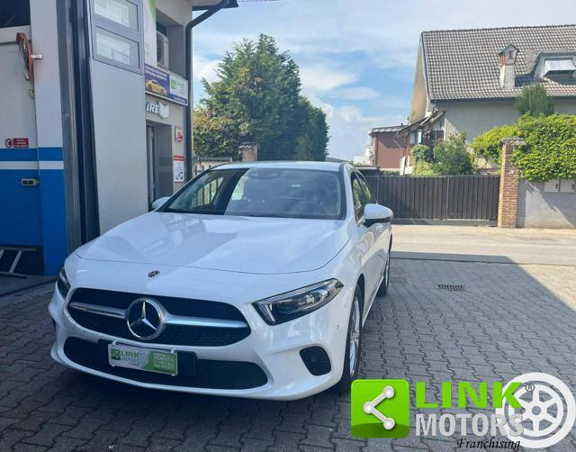 MERCEDES-BENZ A 200 Sport