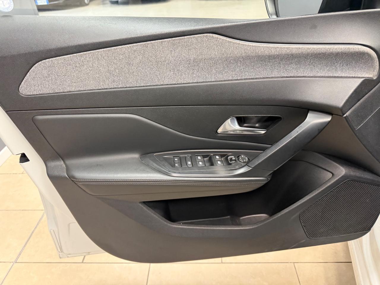 Peugeot 308 PureTech Turbo 130 S&S EAT8 Allure