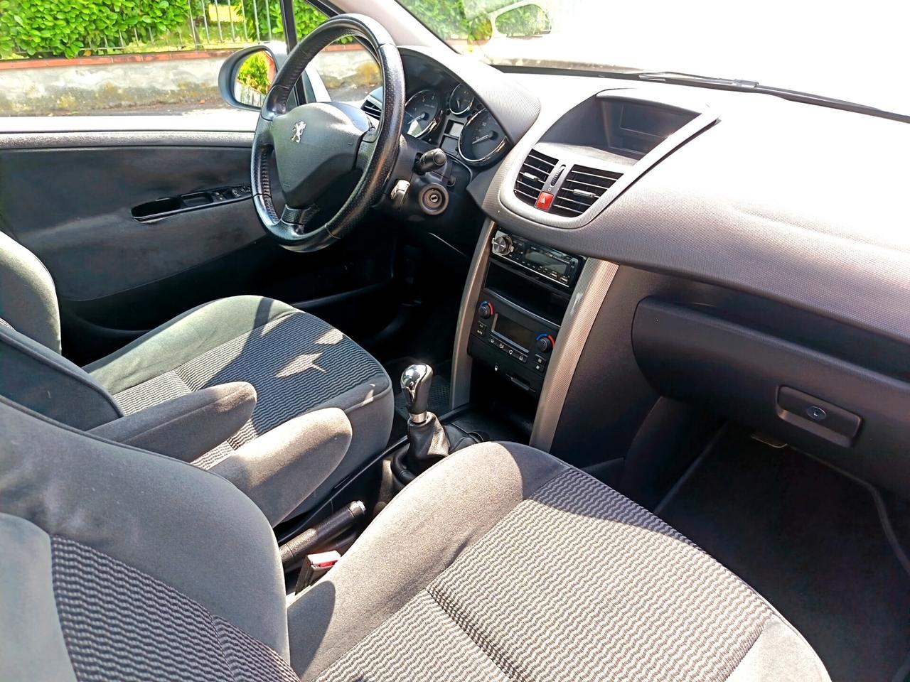 Peugeot 207 1.4 HDi 70CV 5p. X Line