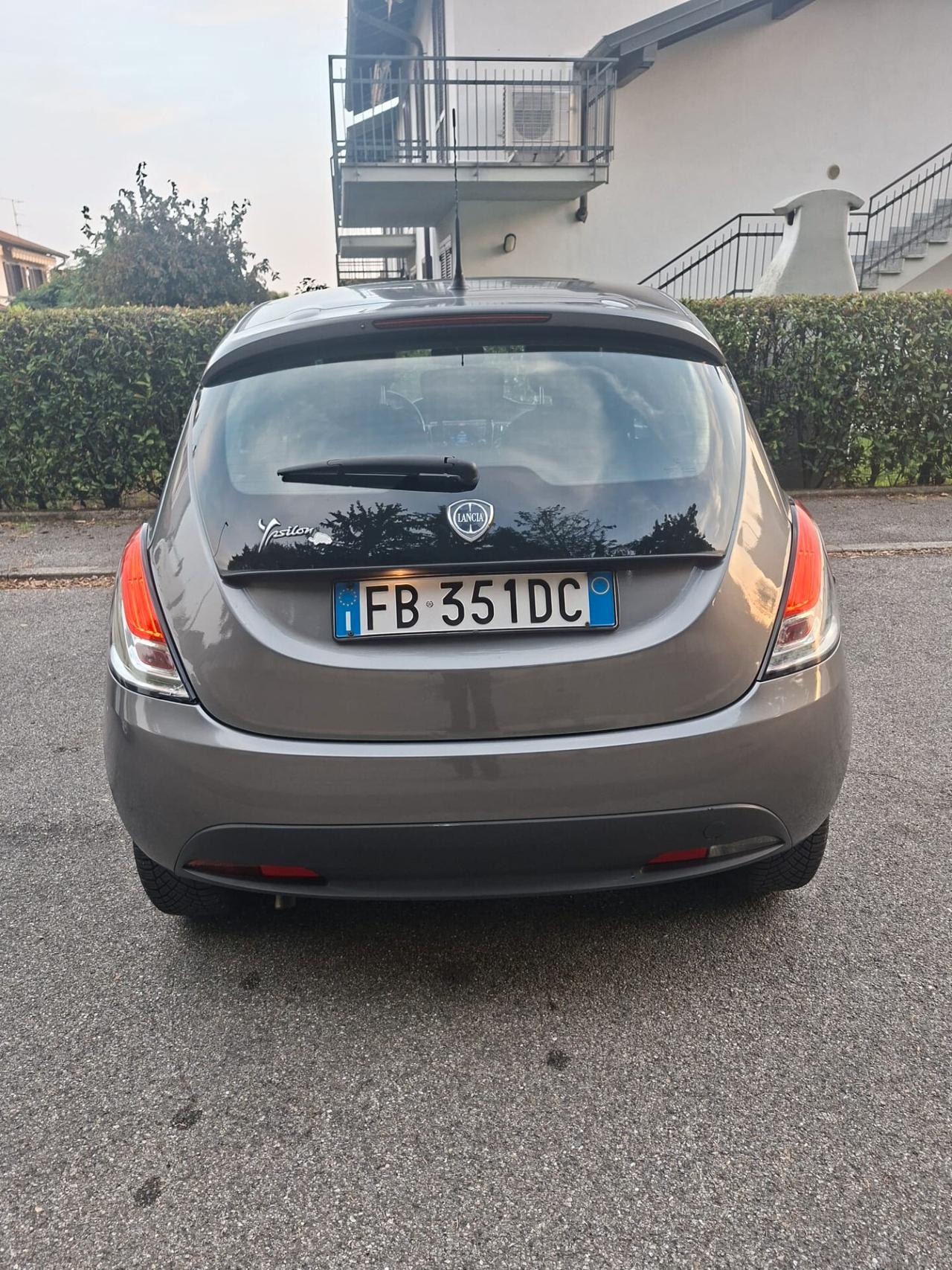 Lancia Ypsilon 0.9 TwinAir 85 CV 5 porte S&S DFN Platinum