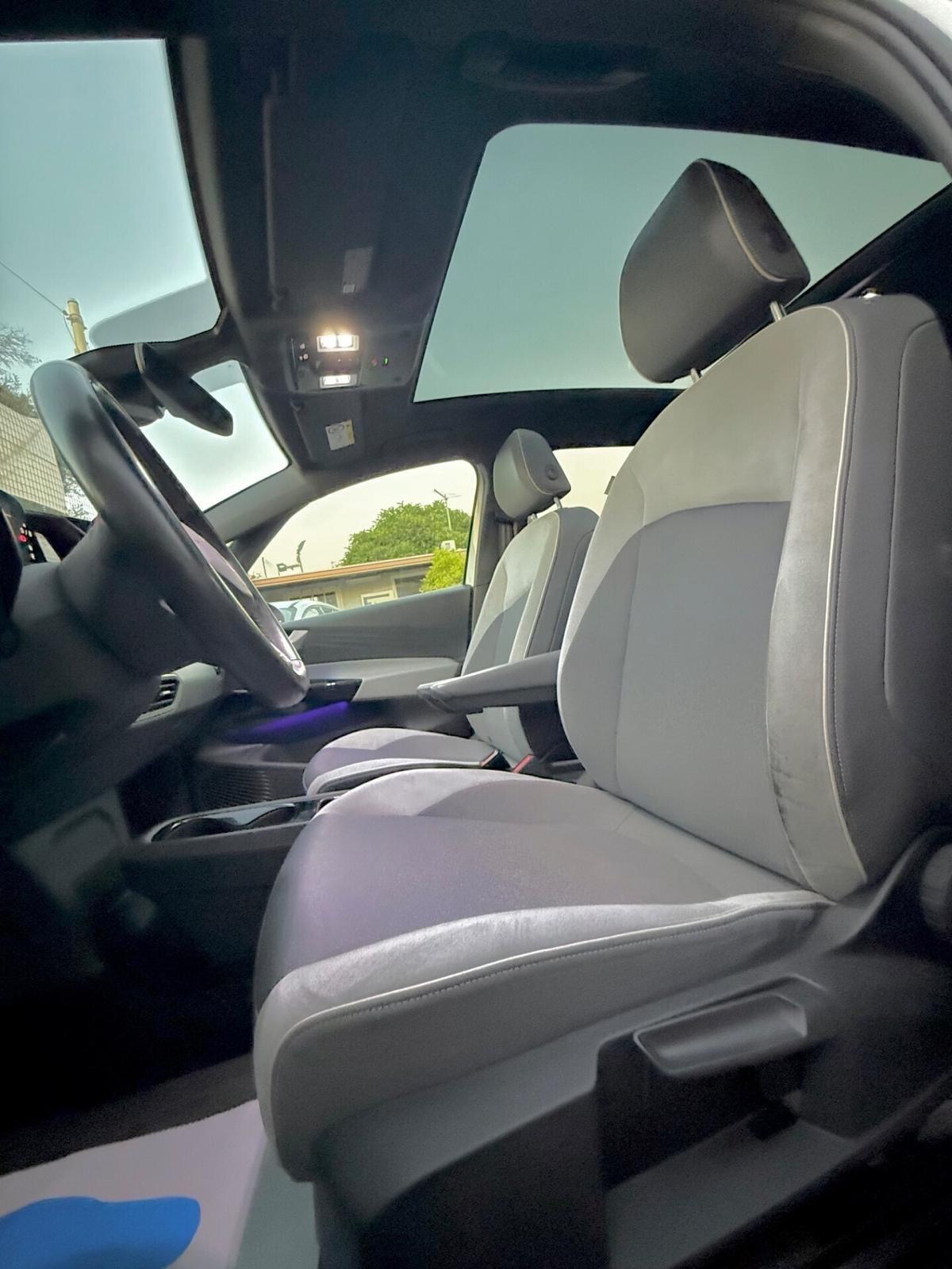 Volkswagen ID.3 58 kWh,Tetto panoramico,LED ambiete,Full LED,ecc.