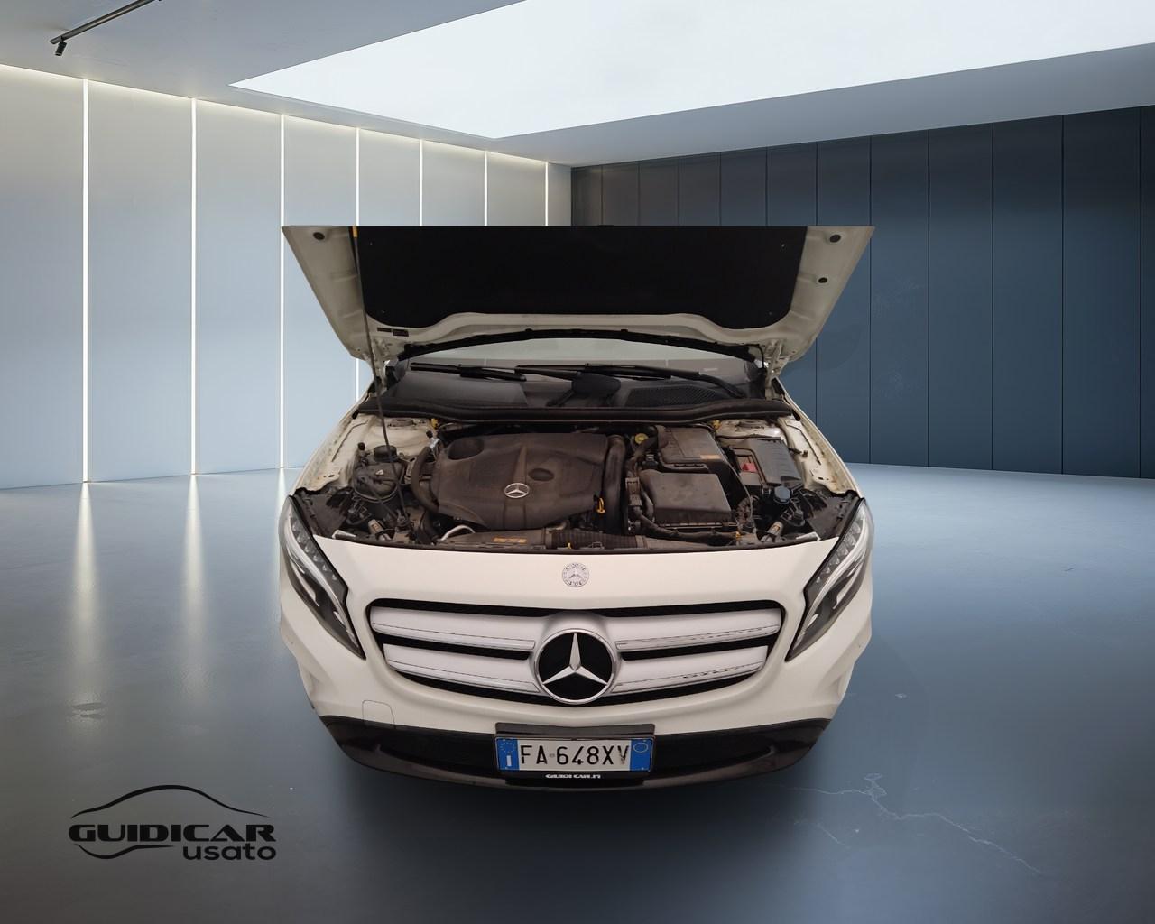 Mercedes-Benz GLA-X156 2014 - GLA 220 d (cdi) Sport 4matic 170cv auto