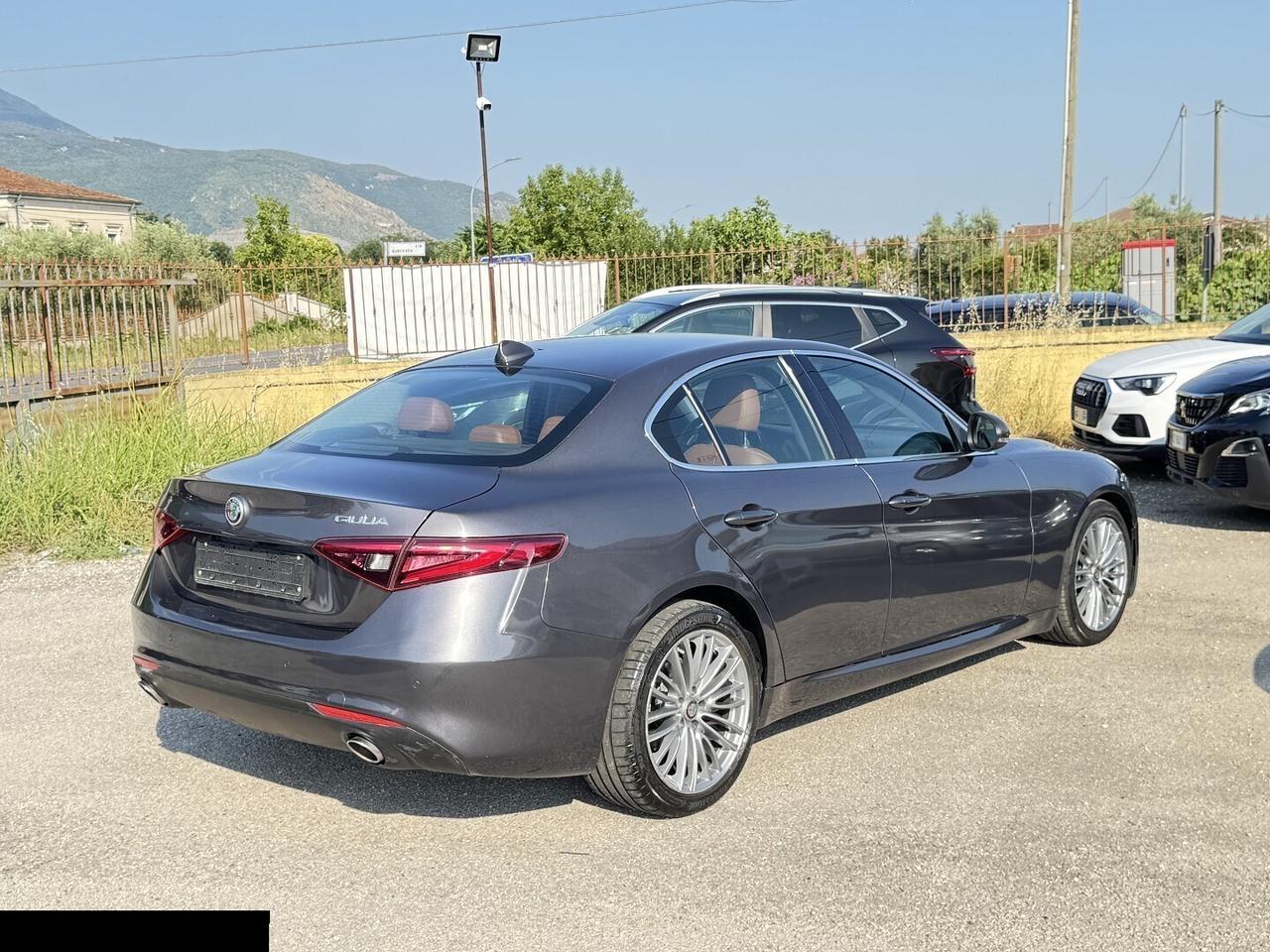 ALFAROMEO GIULIA BUSINESS navi pelle clima