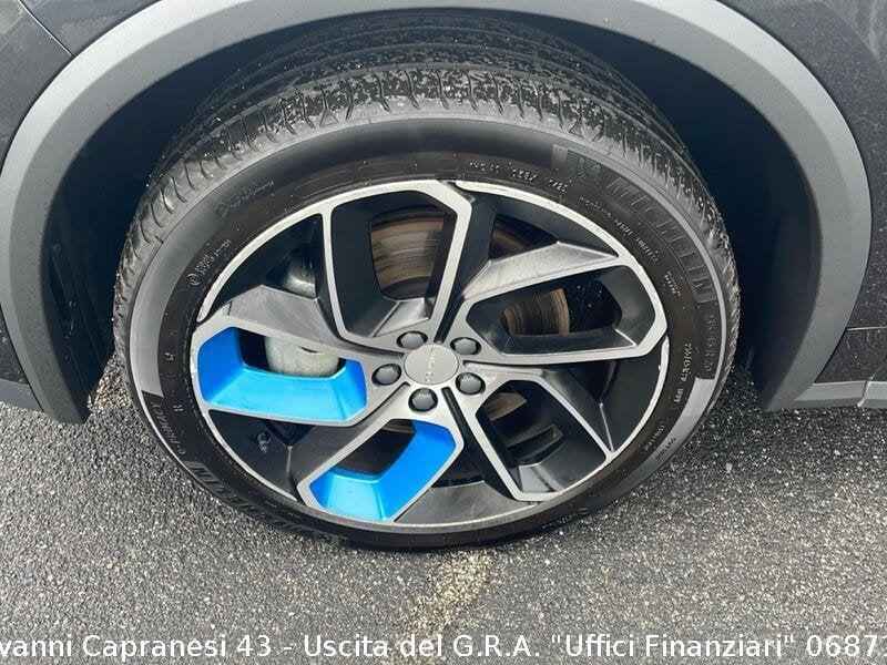 Lynk & Co 01 01 PHEV