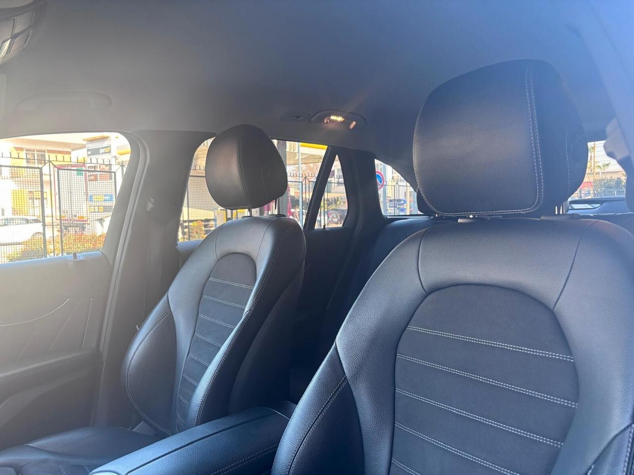 MERCEDES-BENZ GLC 220D 4MATIC PREMIUM NAVI-LED