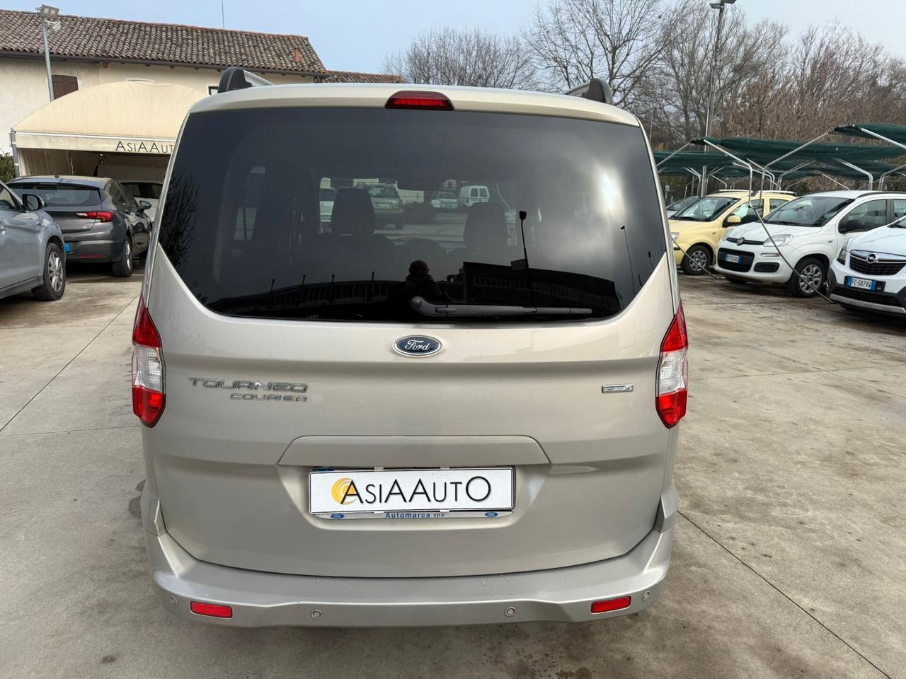 Ford Tourneo Courier 1.0 EcoBoost 100 CV Titanium