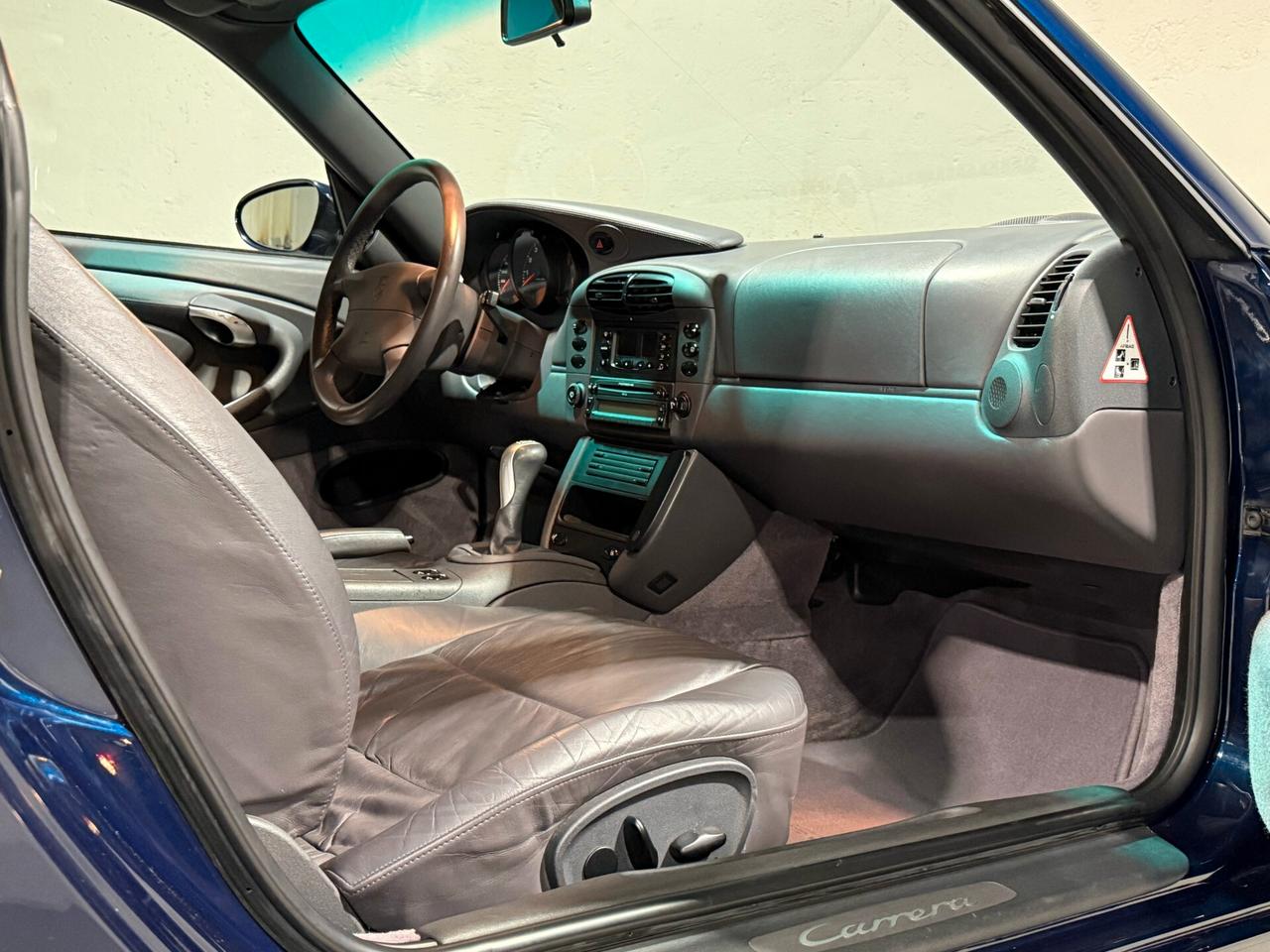 Porsche 911 Carrera cat Coupé