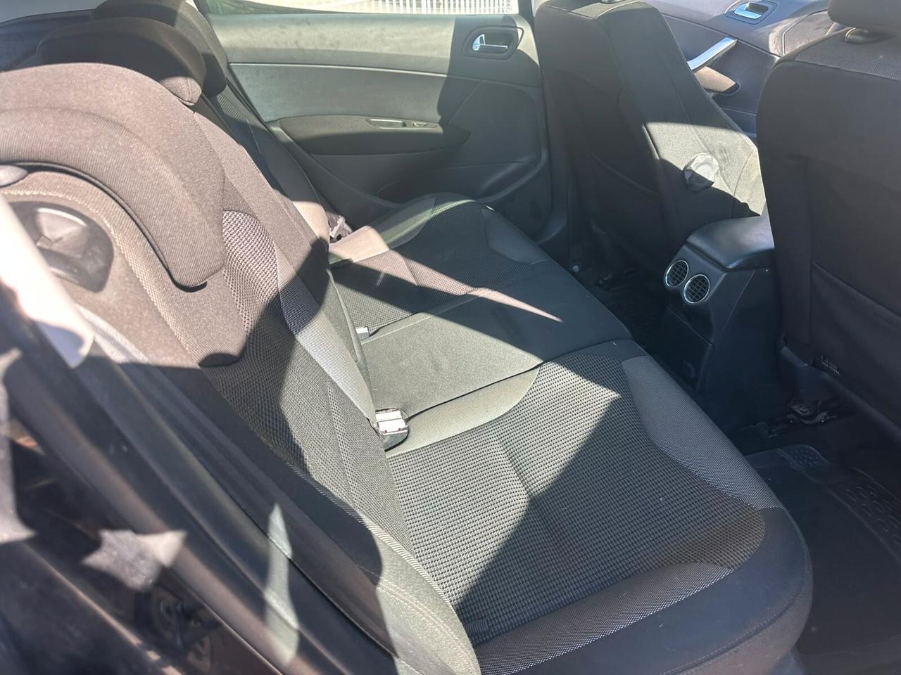 Peugeot 308 2.0 HDi 5p. - molti lavori eseguiti in fattura - 2200 euro