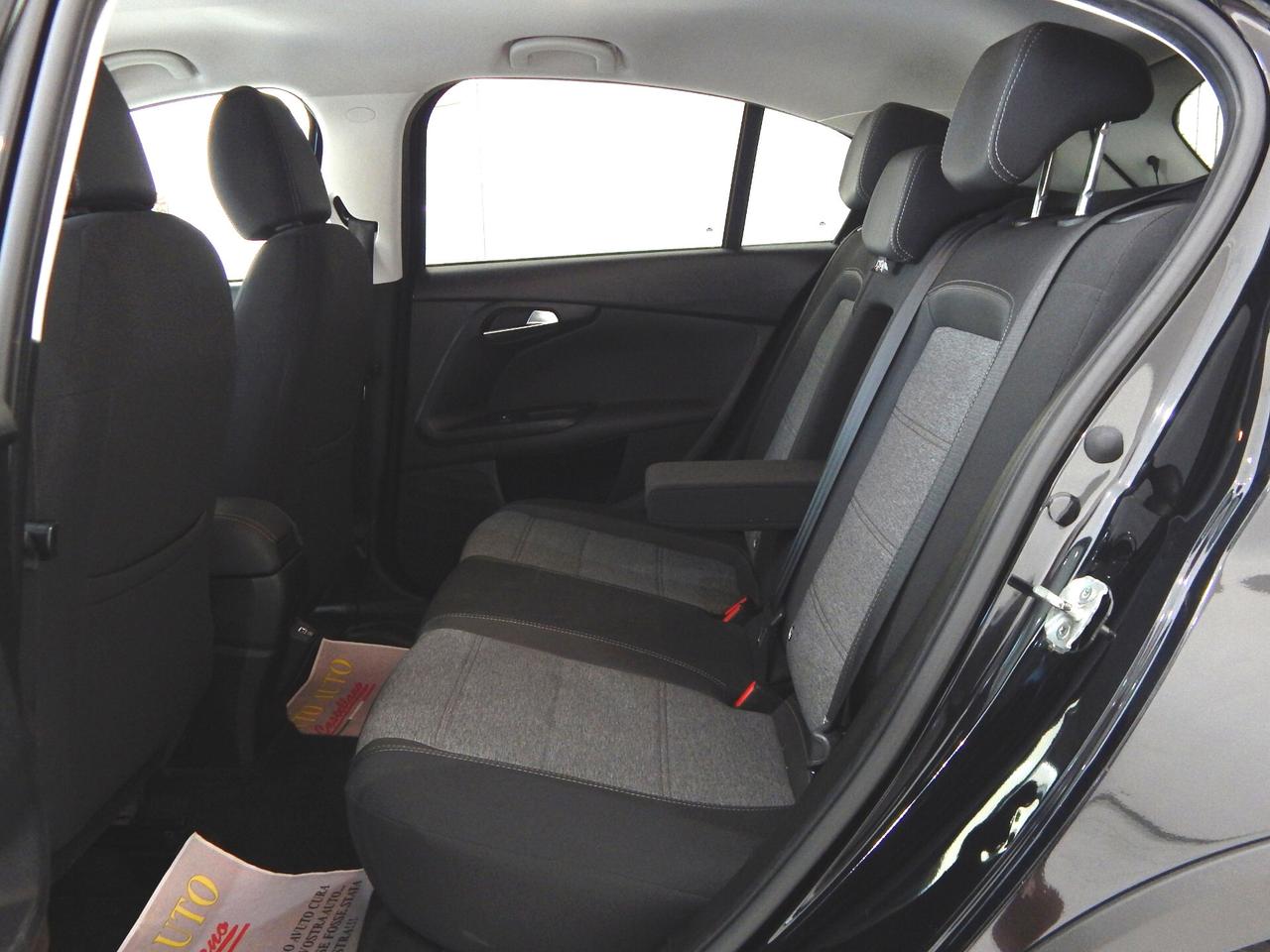 Fiat Tipo 5p 1.6 mjt Cross S&S NAVI-PARK-RADAR-LED