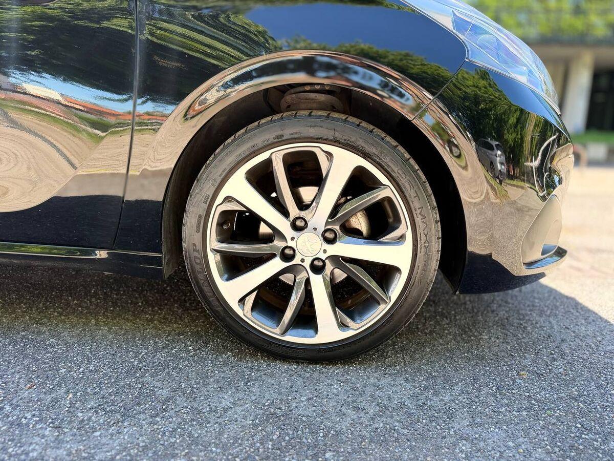 Peugeot 208 1.6 bluehdi Allure 75cv 5p