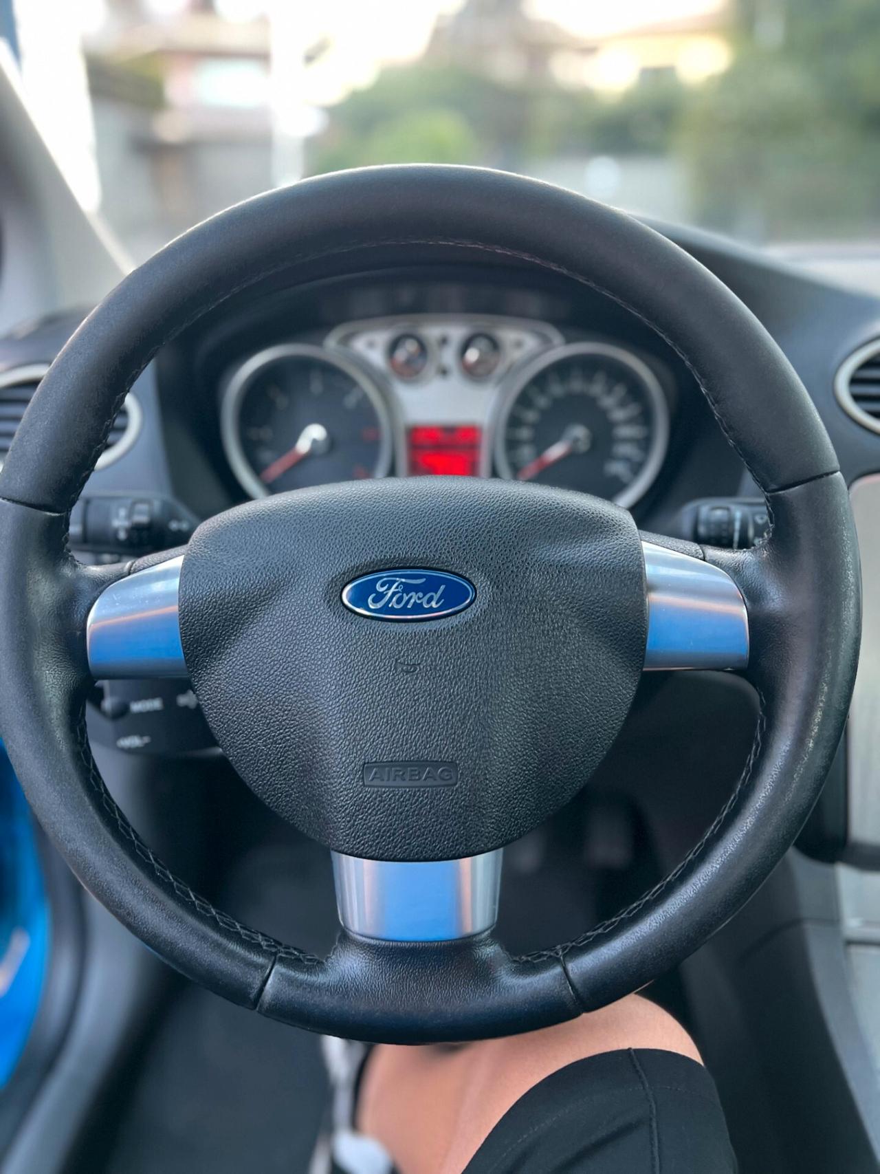 Ford Focus 1.6 TDCi (110CV) 5p. Tit. DPF