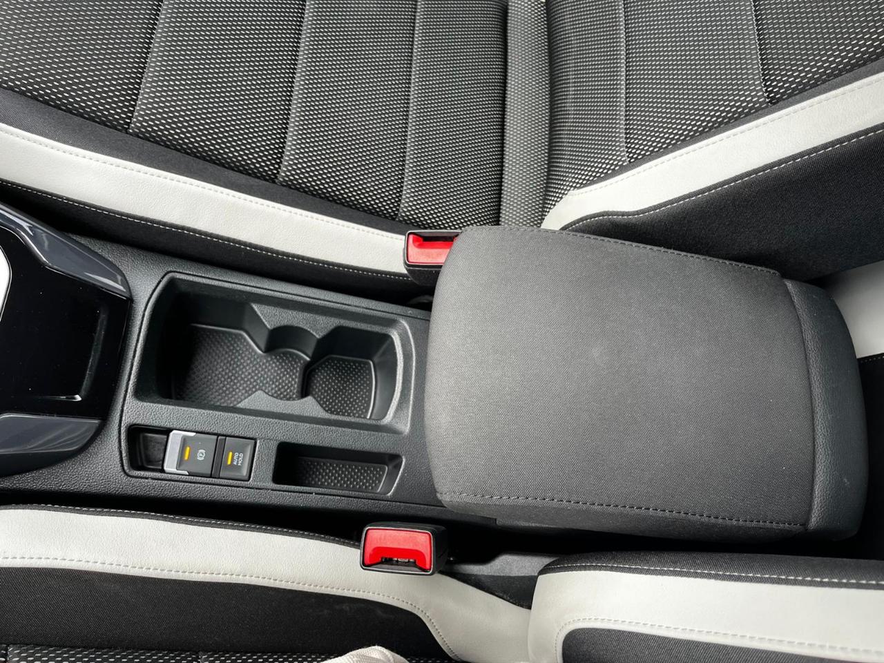 Volkswagen T-Roc 1.5 tsi advanced dsg