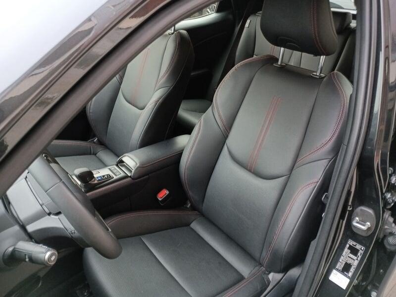 Lexus LBX LBX Hybrid Elegant