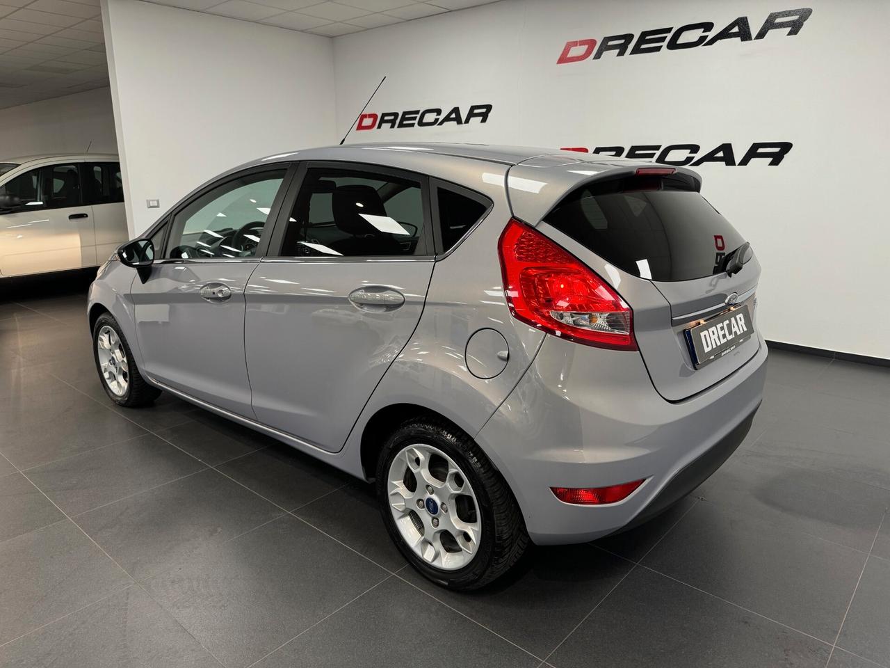 Ford Fiesta 1.4 TDCi 70CV 5 porte Titanium OK NEOPATENTATI