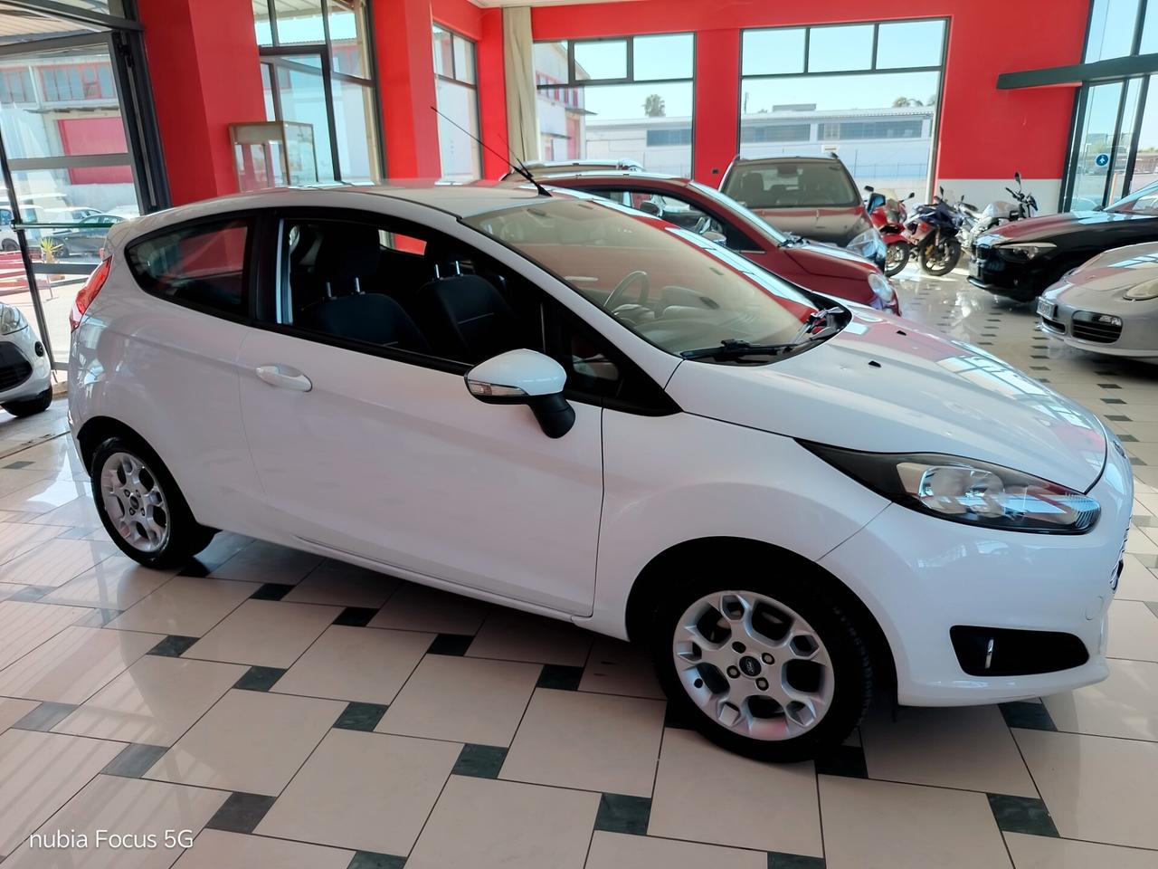 Ford Fiesta 1.4 TDCi 70CV 3 porte Titanium