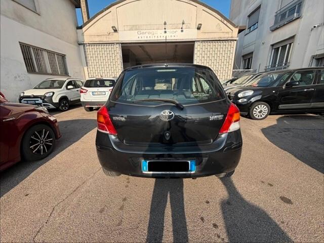 Toyota Yaris 1.3 5 porte NEOPATENTATI