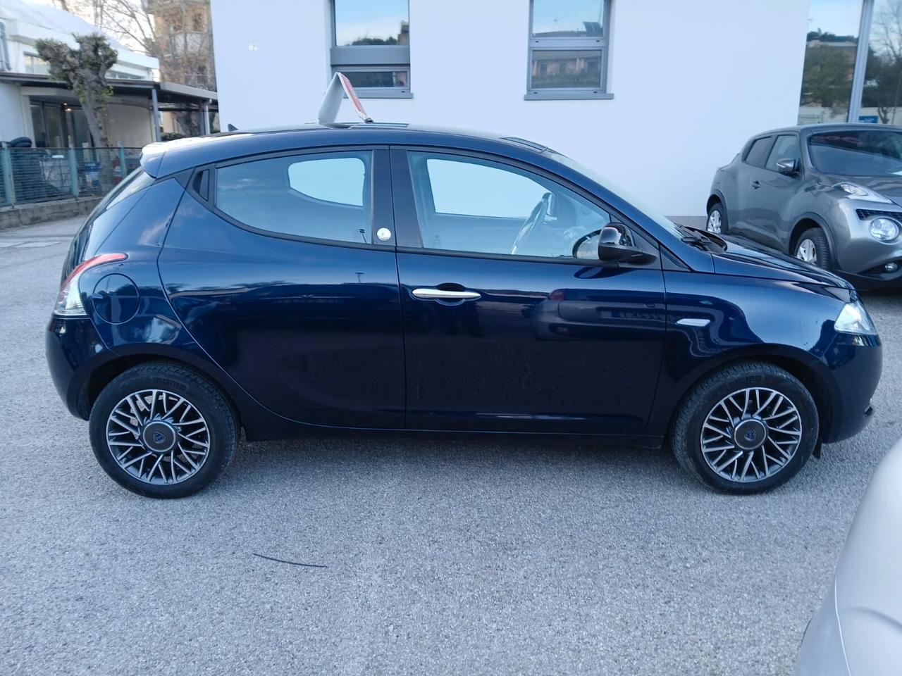 Lancia Ypsilon 1.2 69 CV 5 porte GPL Ecochic Gold