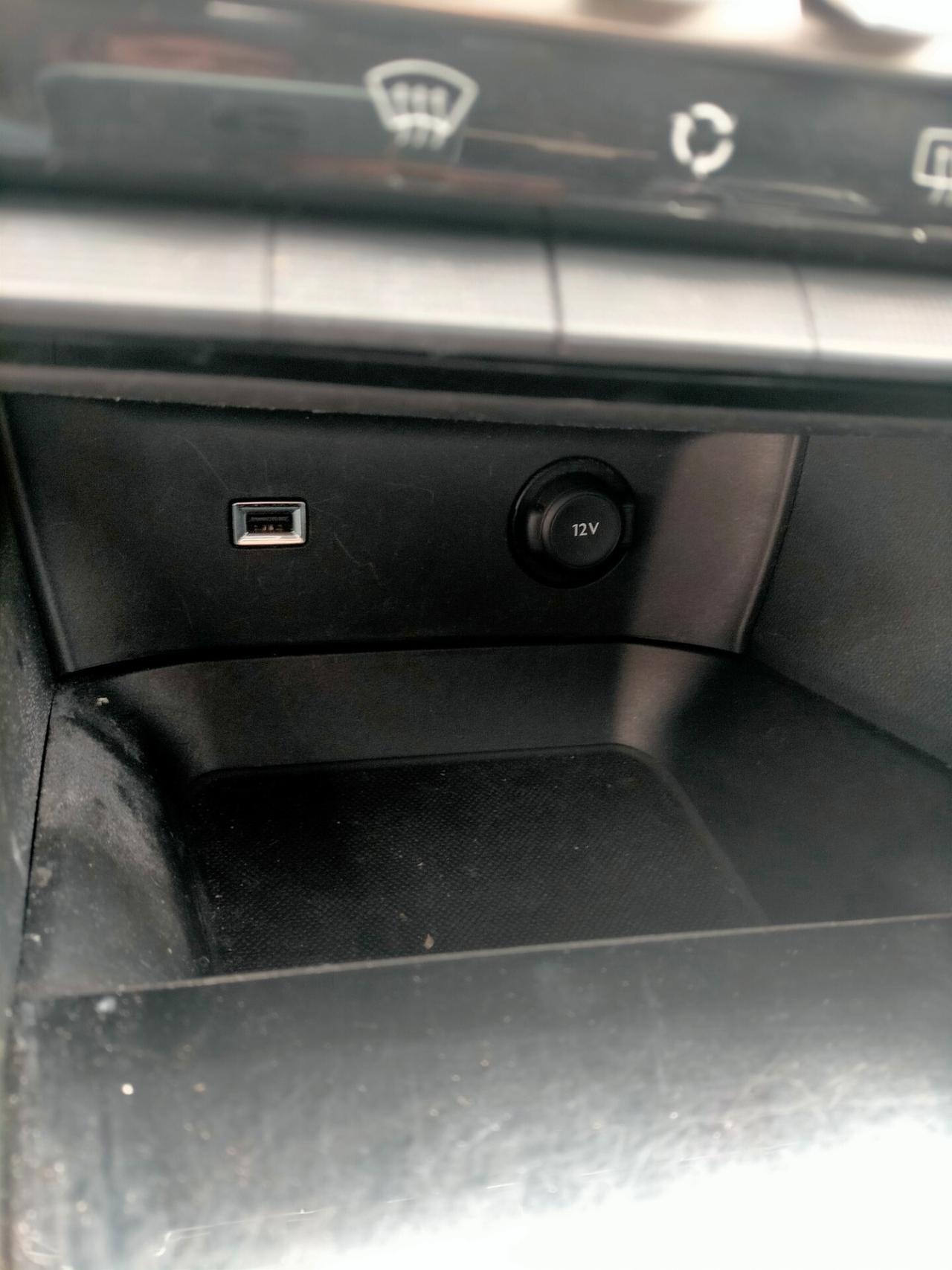 Peugeot 3008 BlueHDi 120 EAT6 S&S Active