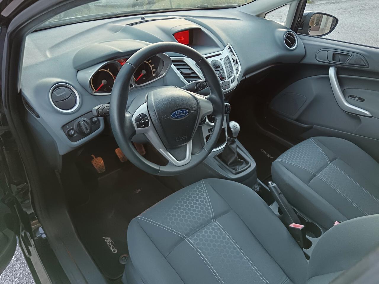 Ford Fiesta 1.4 TDCI 68CV TITANIUM NUOVISSIMA