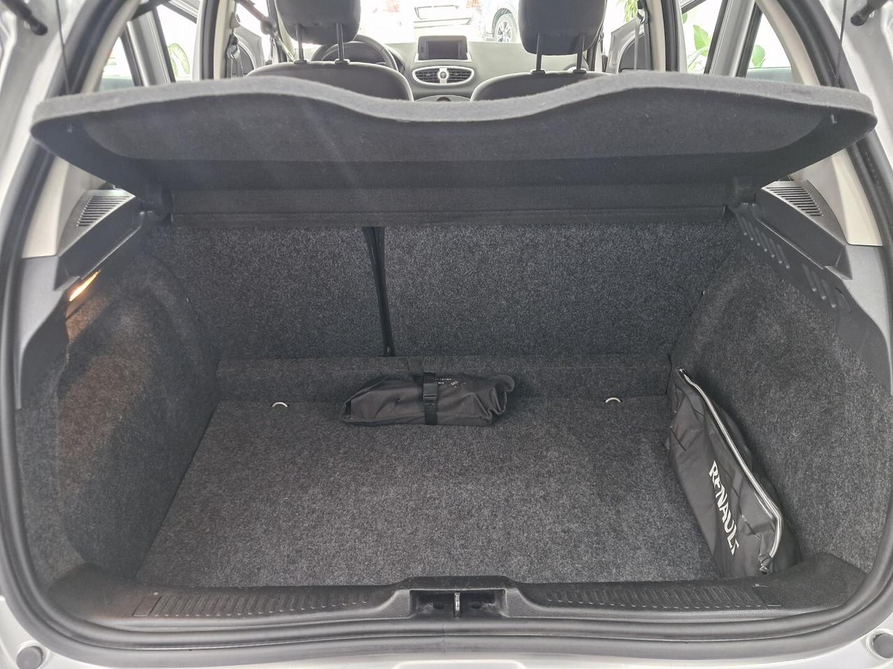 RENAULT CLIO 1.2 16V GPL 20th Anniversario 120000K