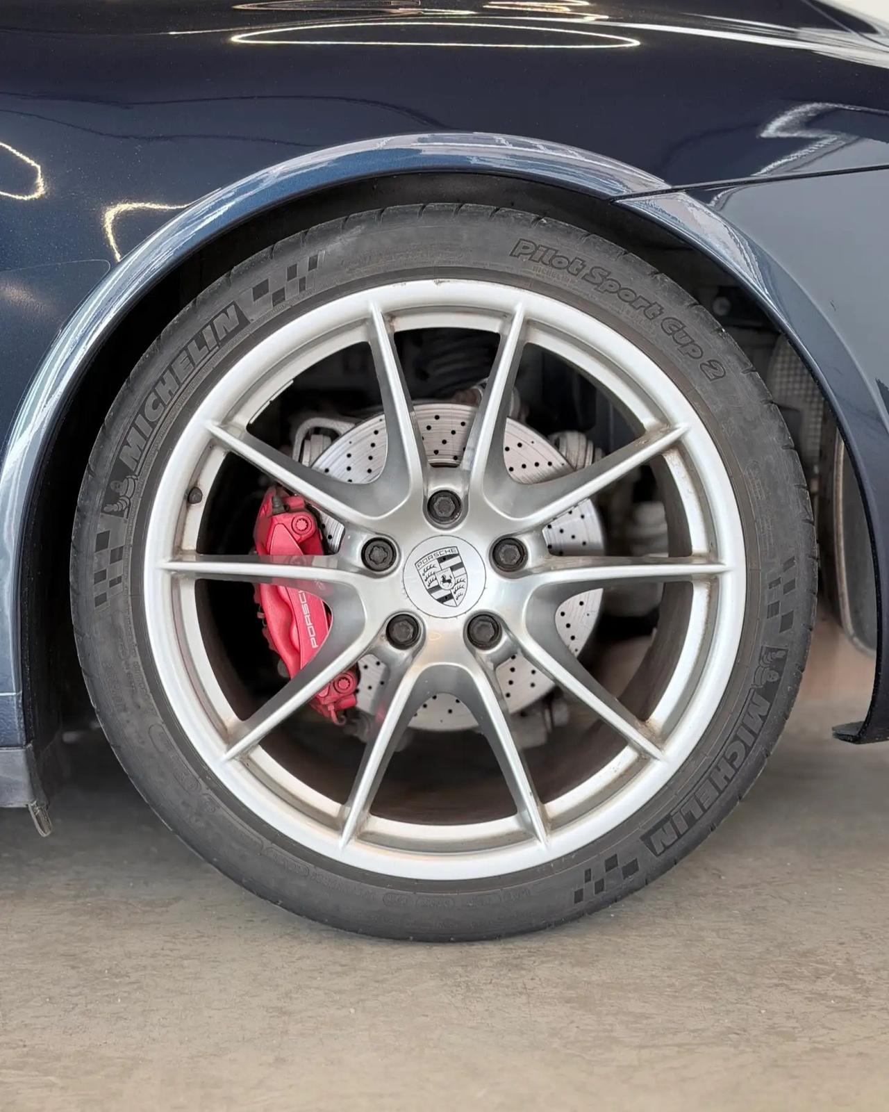 Porsche 911 3.8 Carrera 4S Coupé