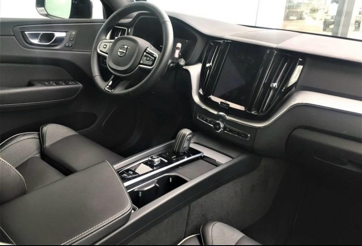 Volvo XC 60 -4x4 -UNICO PROPRIETARIO -GARANZIA