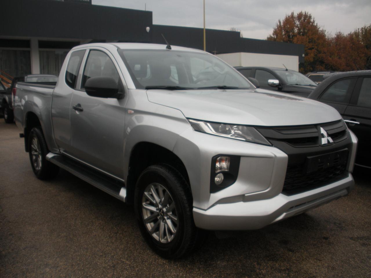 Mitsubishi L200 2.3 D Club Cab 4x4 Easy Select Inform