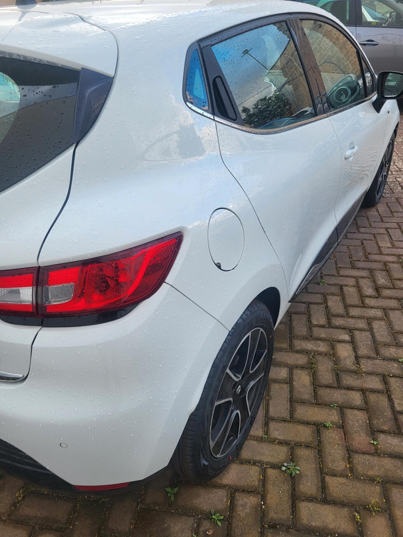 Renault Clio dCi 8V 90CV EDC Start&Stop 5 porte Energy Intens