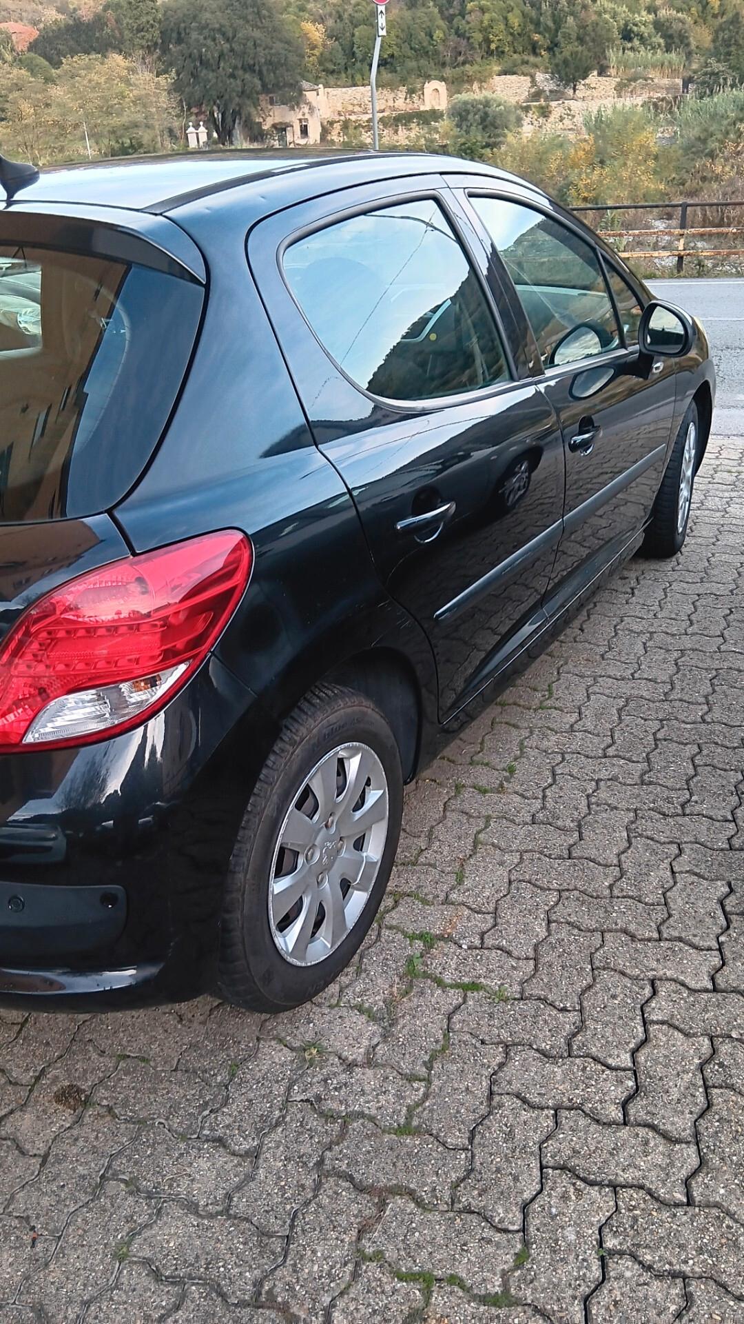 Peugeot 207 1.4 VTi 95CV 5p. XS