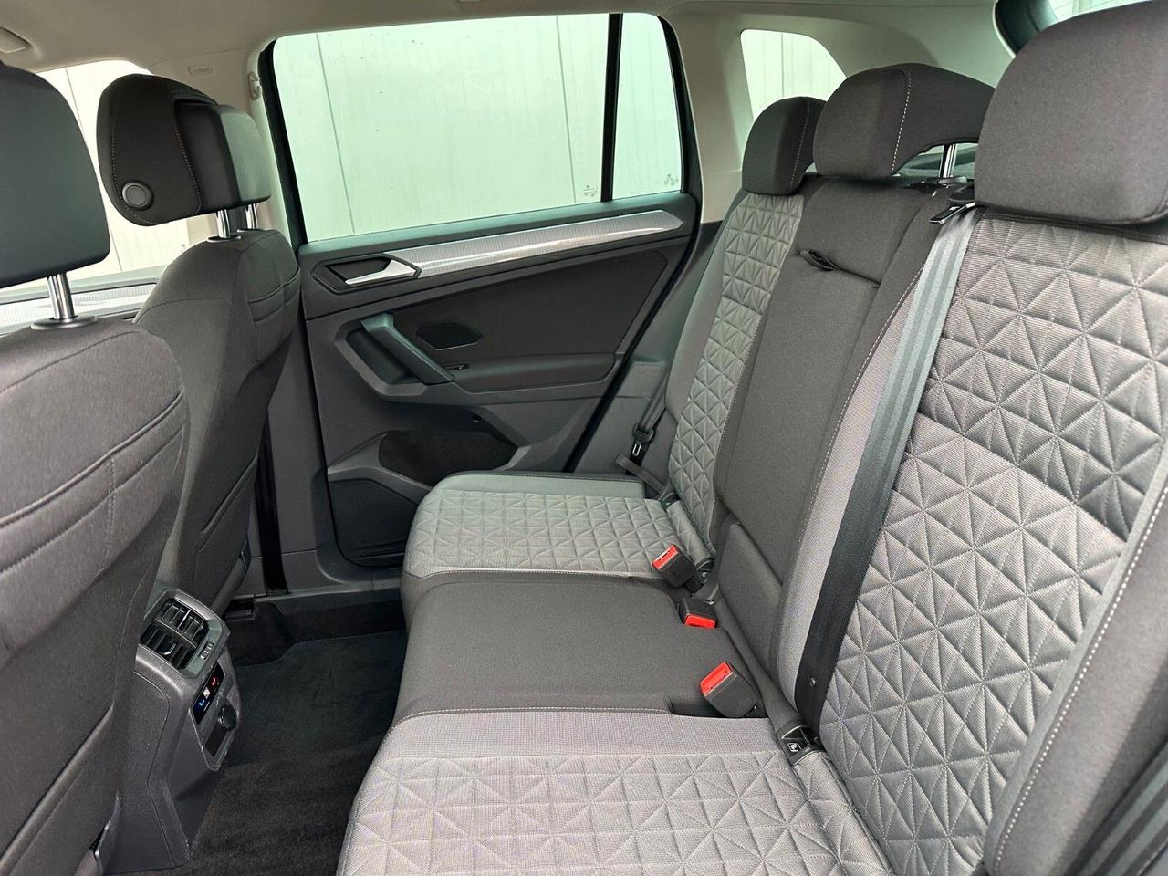 Volkswagen Tiguan 2.0 TDI 150 CV SCR DSG Elegance
