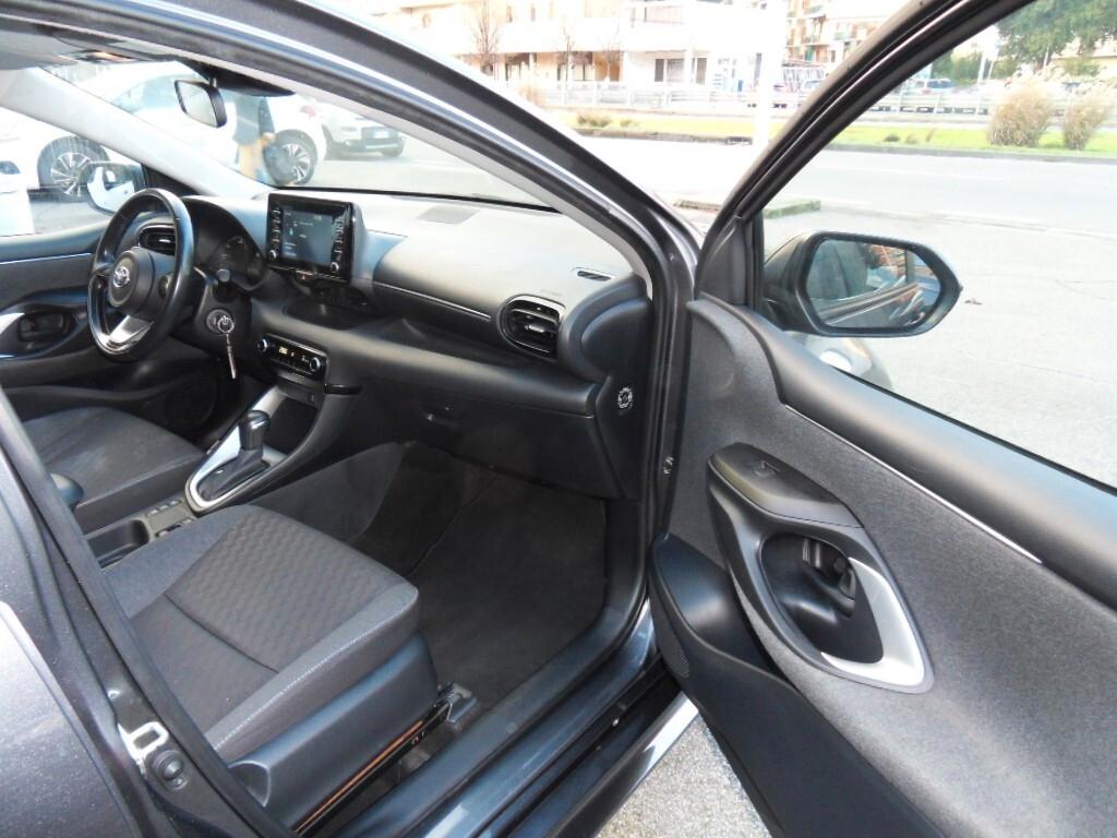 Toyota Yaris 1.5 Hybrid 5 porte Business