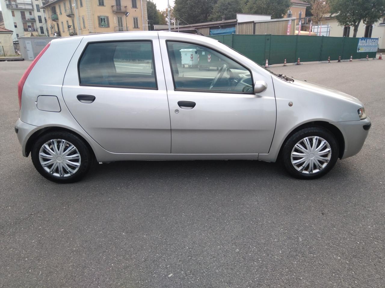 Fiat Punto 1.2i 16V cat 5 porte HLX x neopatentati