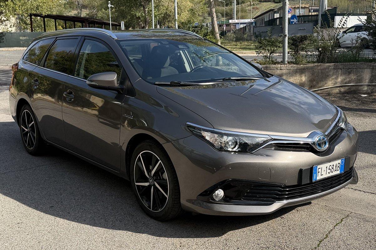 TOYOTA Auris Touring Sports 1.8 Hybrid Style