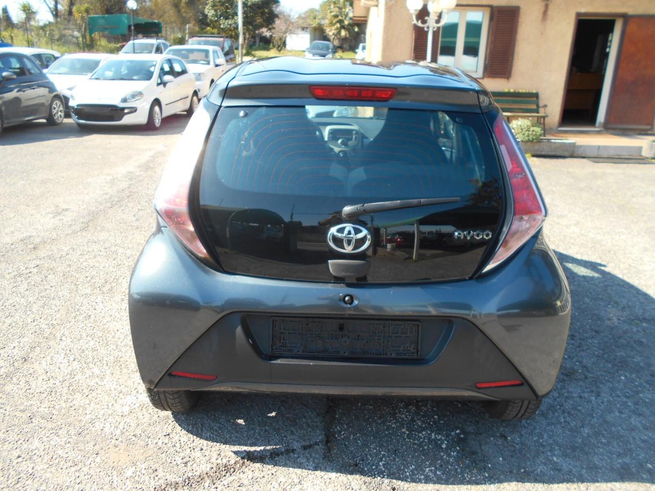 Toyota Aygo 1.0 12V VVT-i 5 porte Lounge Connect