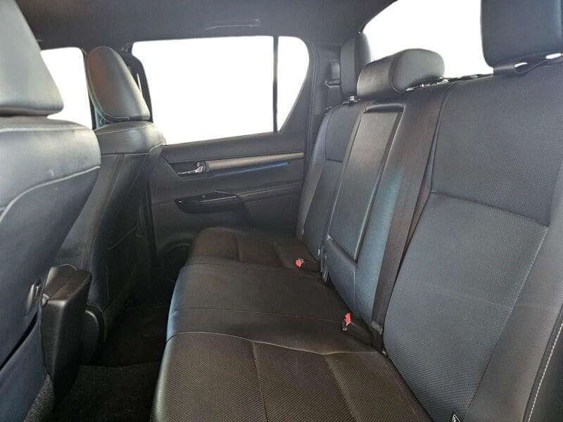 Toyota Hilux Hilux 2.8 D A/T 4WD 4 porte Double Cab Invincible