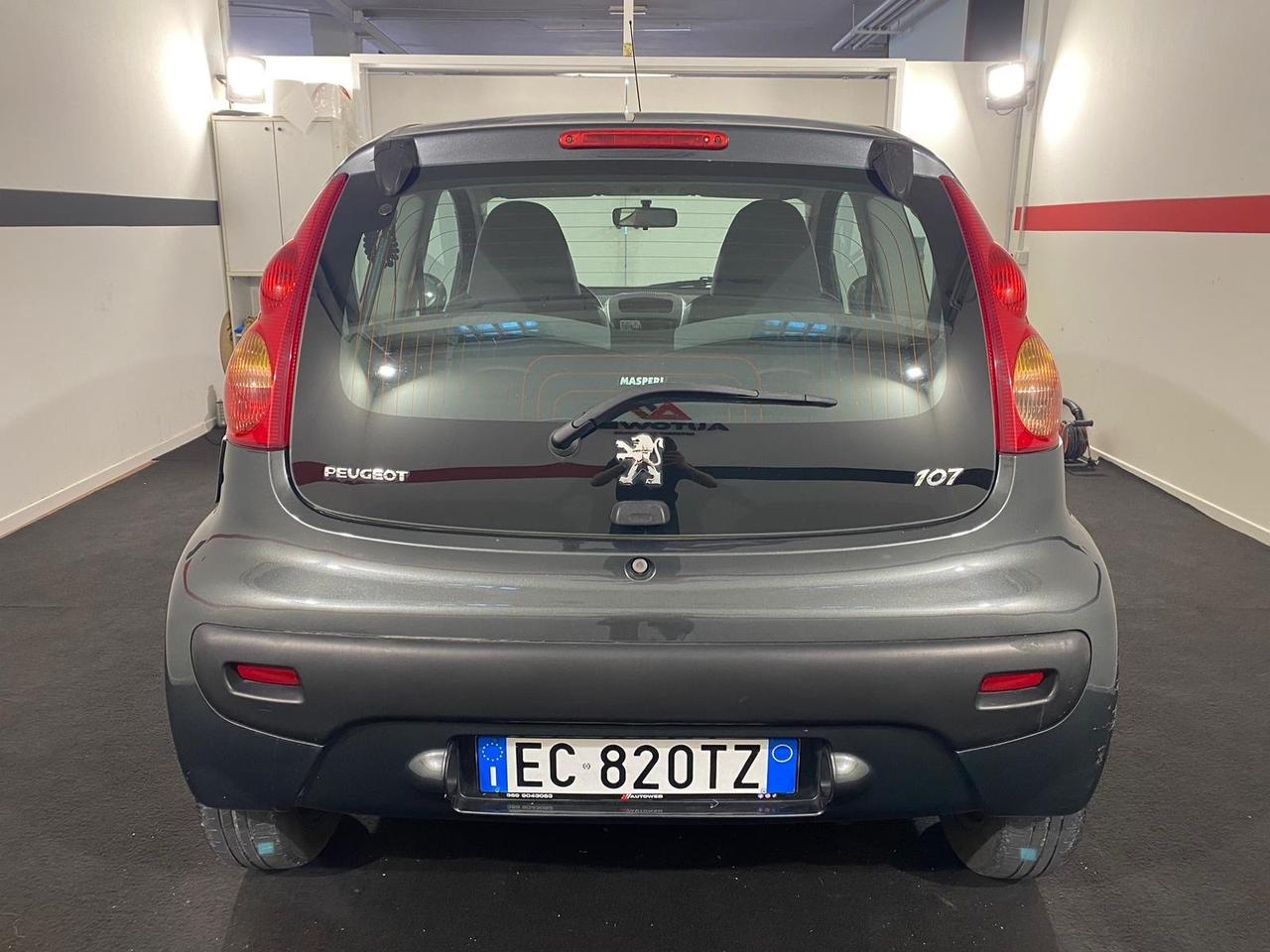 Peugeot 107 1.0 68CV 3p. Plaisir