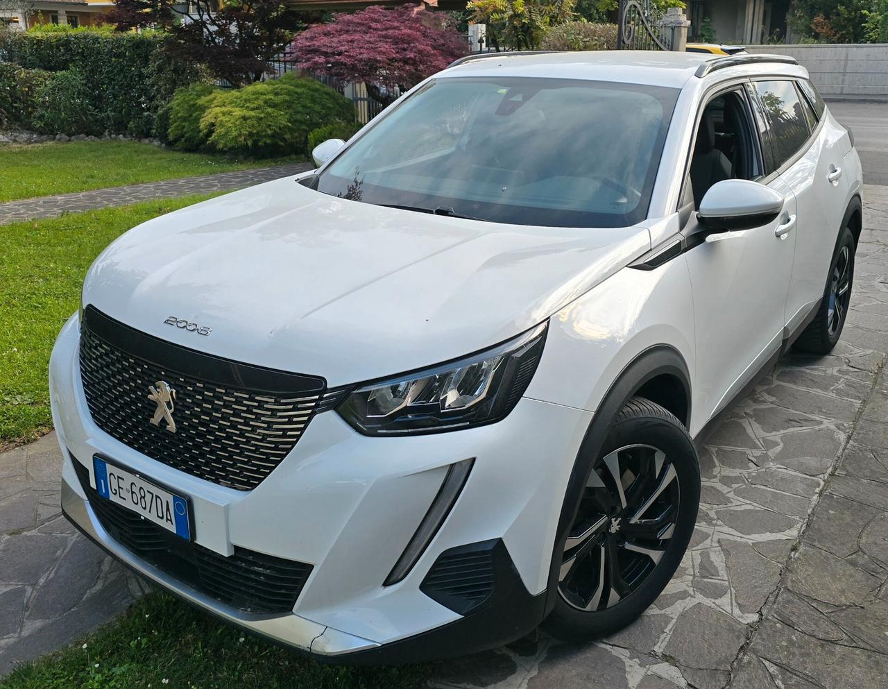 Peugeot 2008 BlueHDi 130 S&S EAT8 Allure Pack
